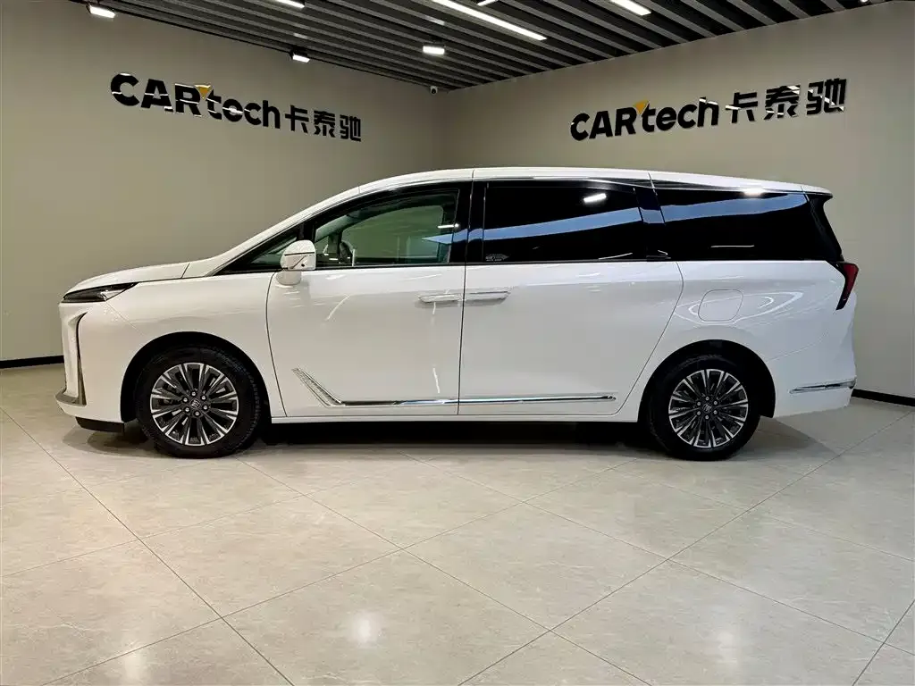 Buick GL8 2024 из CN, фото 7