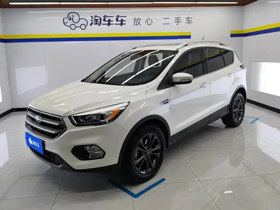 Ford Kuga 2021 из CN, фото 1