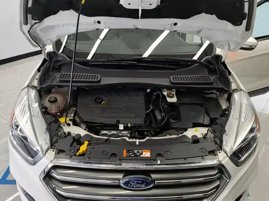 Ford Kuga 2021 из CN, фото 10