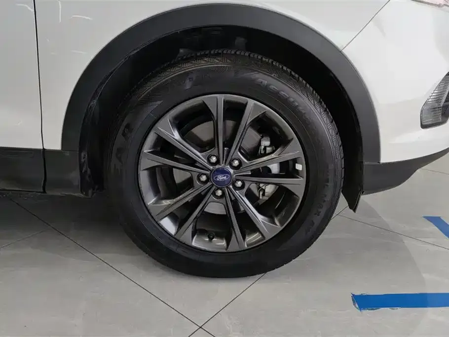 Ford Kuga 2021 из CN, фото 6