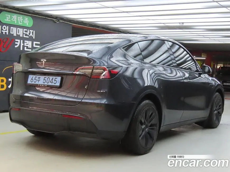 Tesla Model Y — фото 3