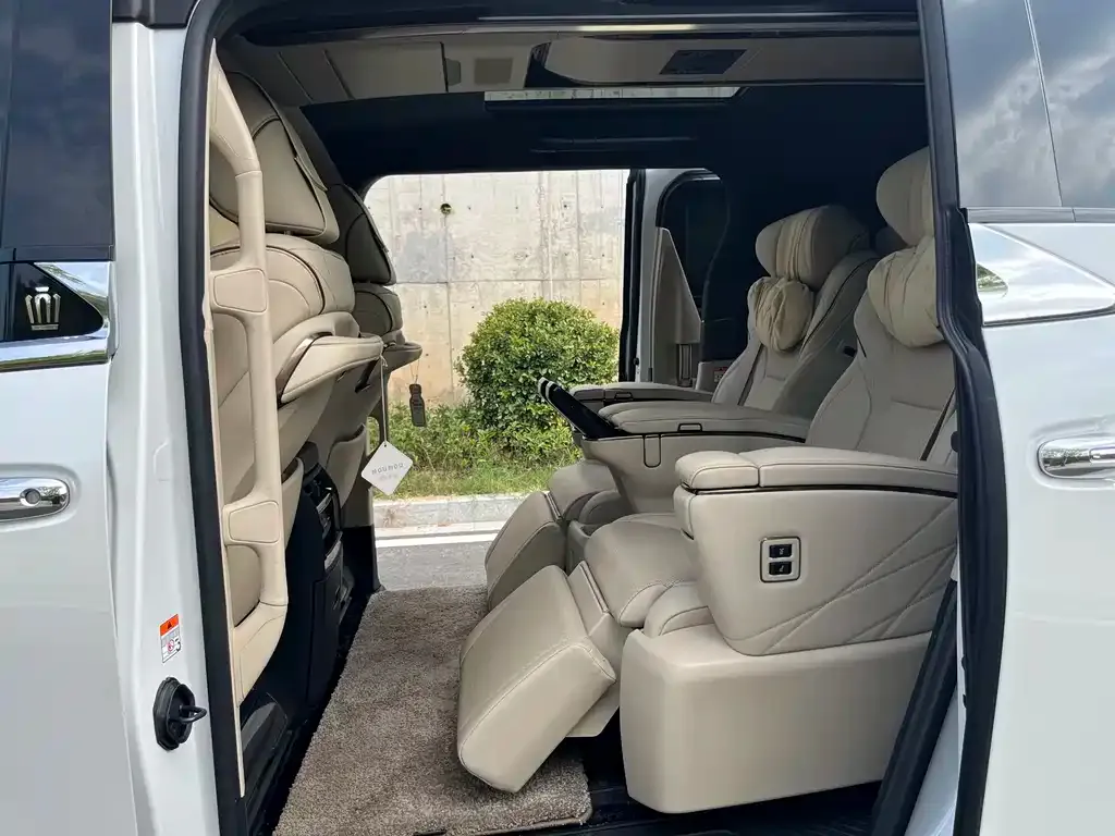 Toyota Vellfire 2024 из CN, фото 10