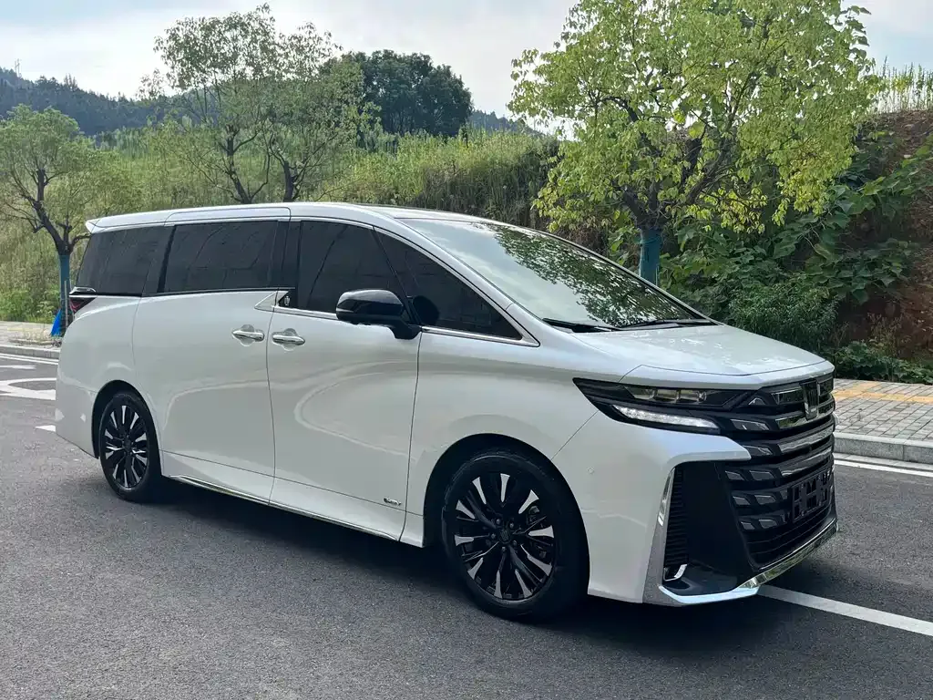 Toyota Vellfire 2024 из CN, фото 2