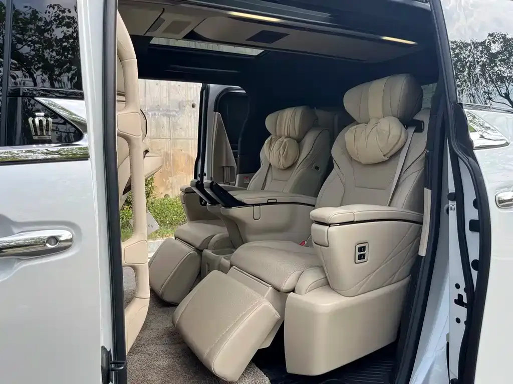 Toyota Vellfire 2024 из CN, фото 9
