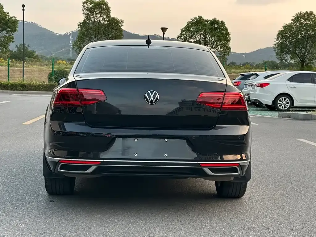 Volkswagen Magotan 2022 из CN, фото 10