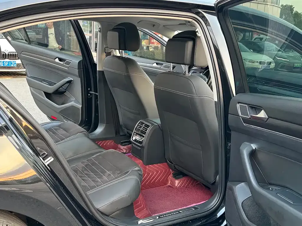 Volkswagen Magotan 2022 из CN, фото 8