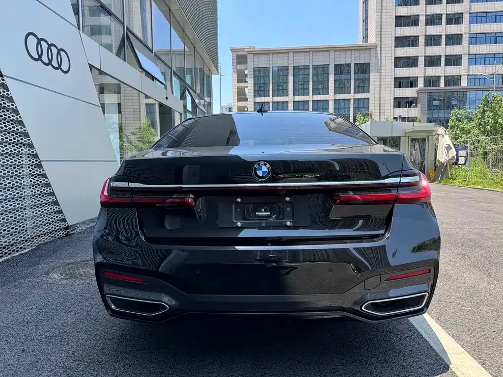 BMW 7 Series 2023 из CN, фото 5