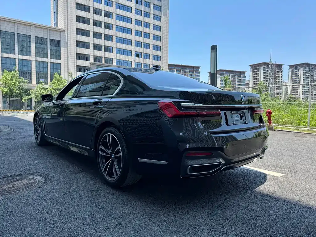 BMW 7 Series 2023 из CN, фото 6
