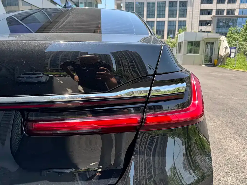 BMW 7 Series 2023 из CN, фото 7