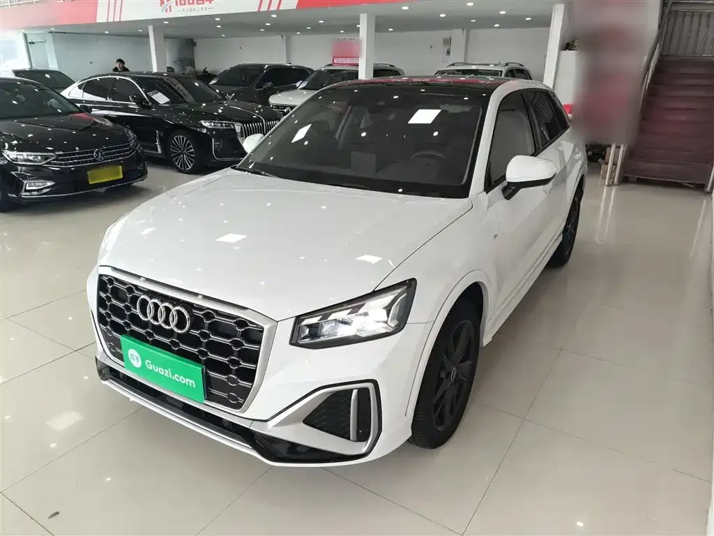 Audi Q2L 2023 из CN, фото 1