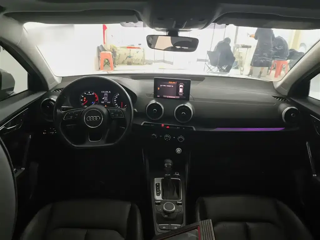 Audi Q2L 2023 из CN, фото 10