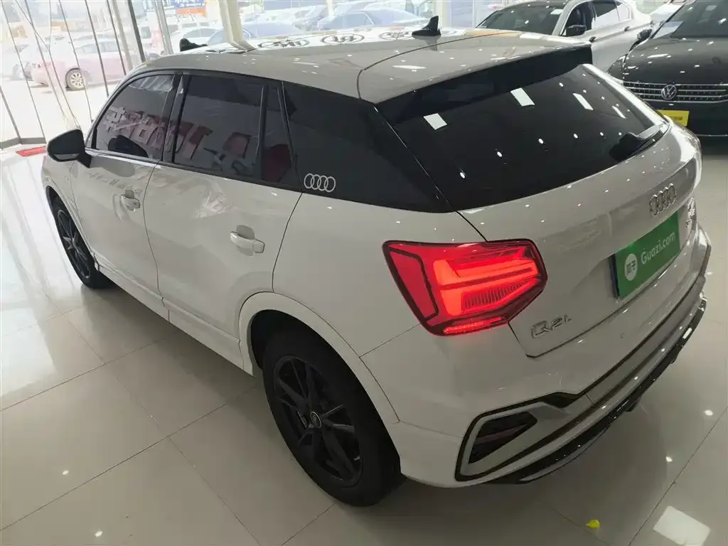 Audi Q2L 2023 из CN, фото 5