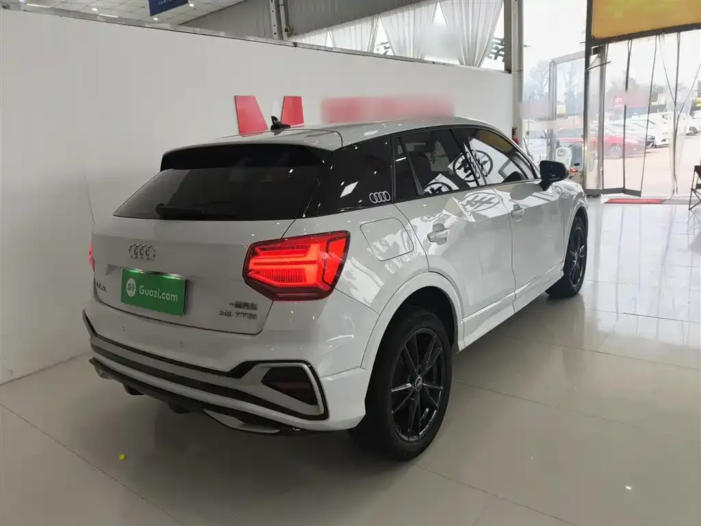 Audi Q2L 2023 из CN, фото 7