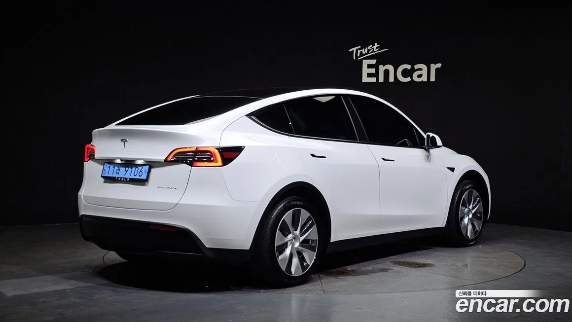 Tesla Model Y 2021 из KR, фото 2