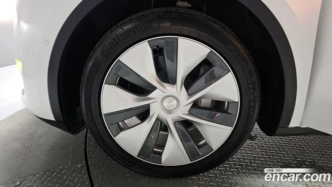 Tesla Model Y 2021 из KR, фото 5