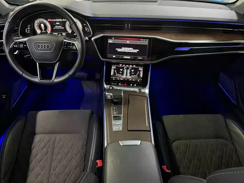 Audi A6L 2023 из CN, фото 4