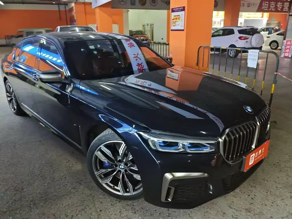 BMW 7 Series 2021 из CN, фото 1