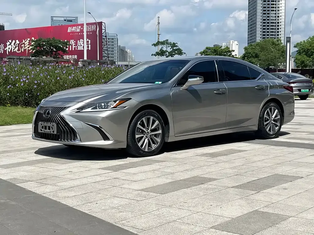 Lexus ES 2021 из CN, фото 1