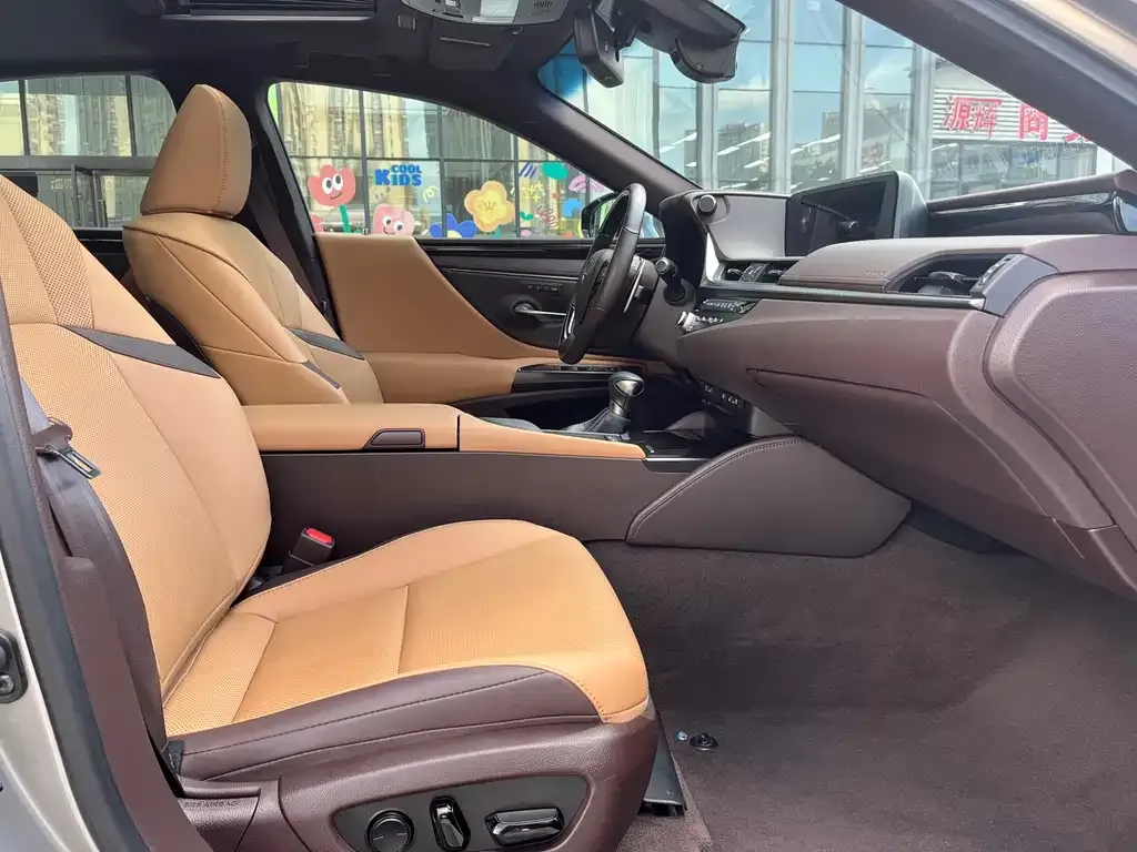 Lexus ES 2021 из CN, фото 10