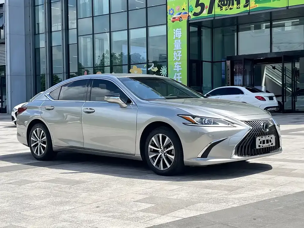 Lexus ES 2021 из CN, фото 3