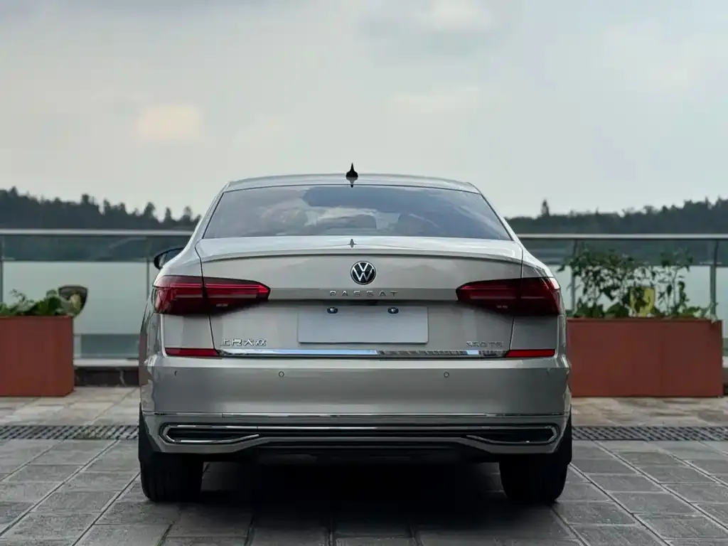 Volkswagen Passat 2021 из CN, фото 8