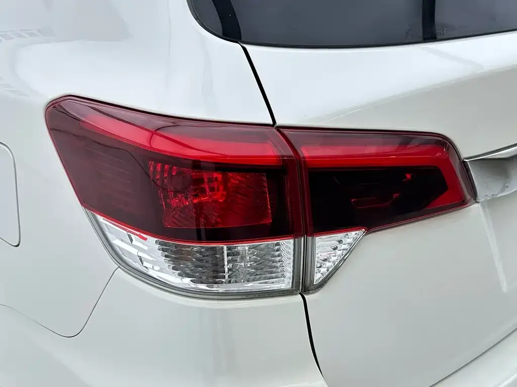 Nissan Terra 2023 из CN, фото 8