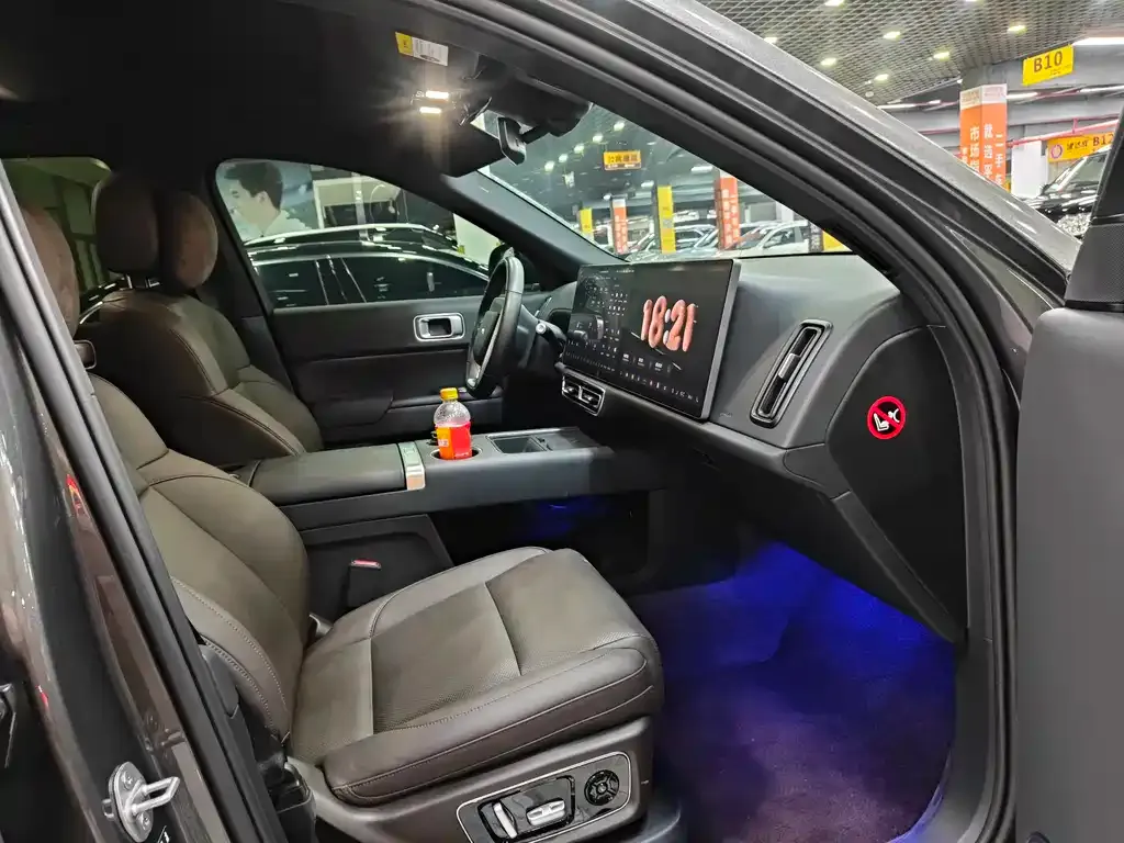 Li Auto L8 2023 из CN, фото 8