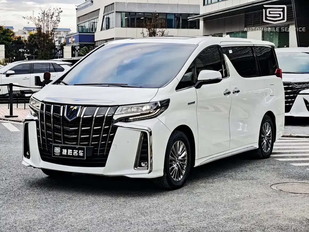 Toyota Alphard 2023 из CN, фото 1