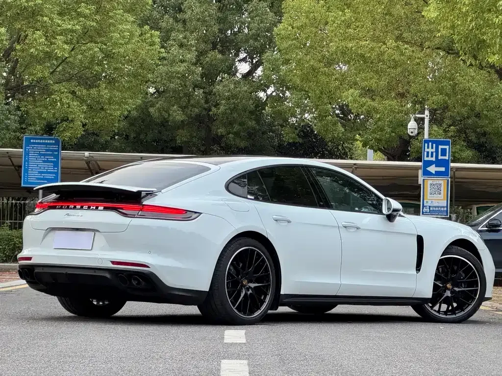 Porsche Panamera 2021 из CN, фото 3