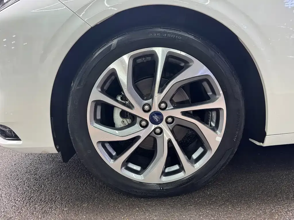 Ford Mondeo 2023 из CN, фото 5