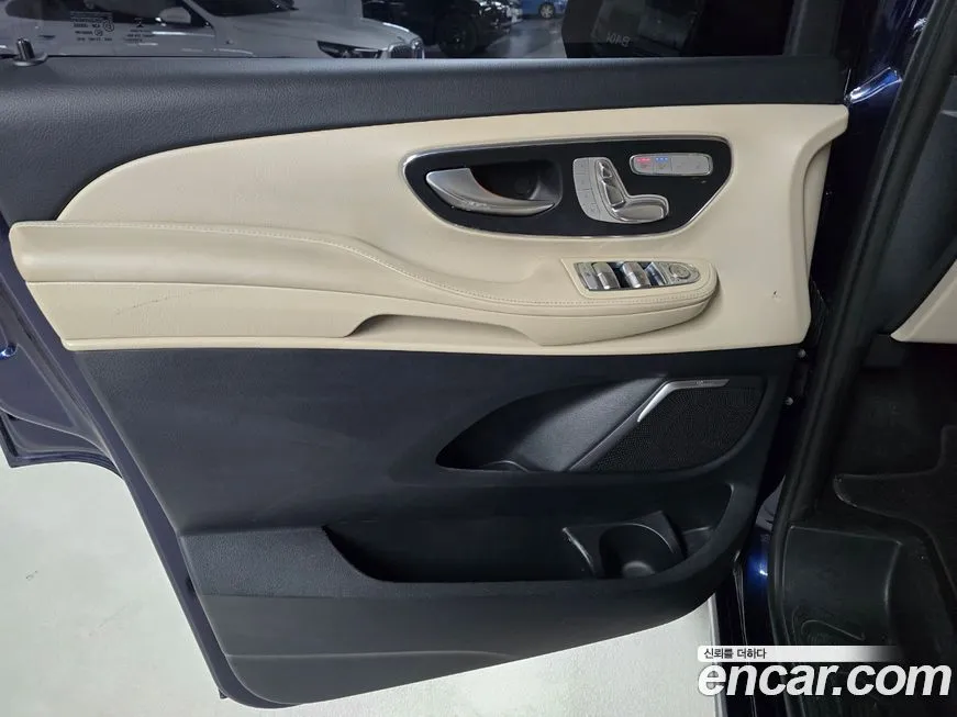 Mercedes-Benz V-Class 2022 из KR, фото 10