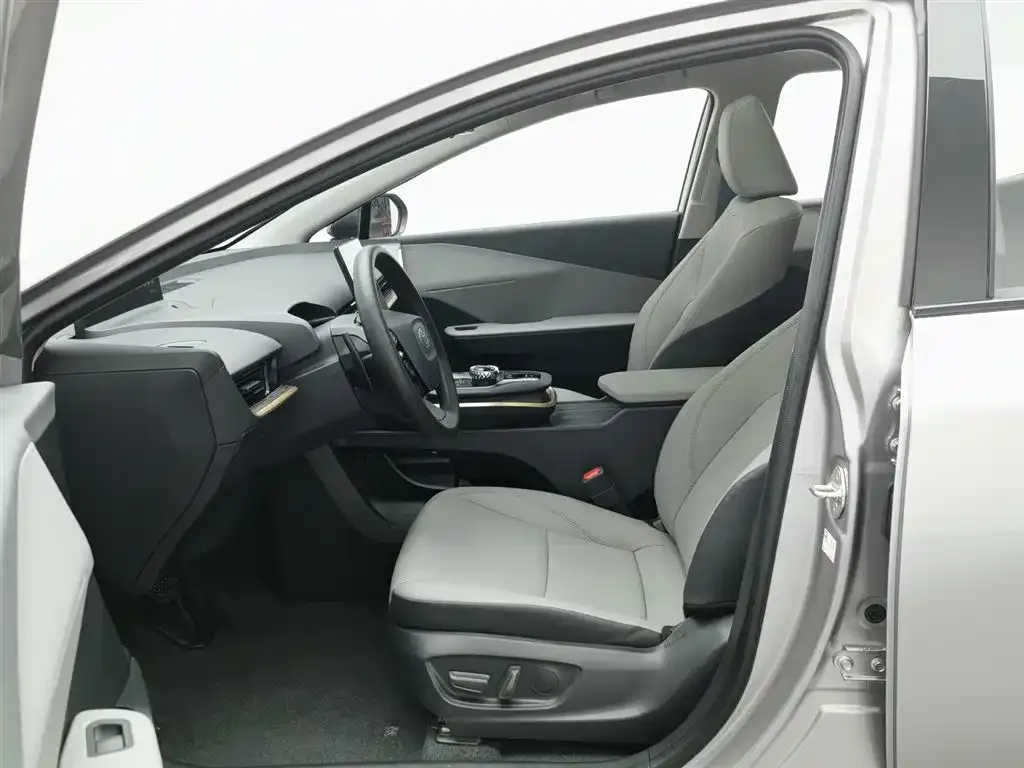 Toyota bZ3 2025 из CN, фото 10