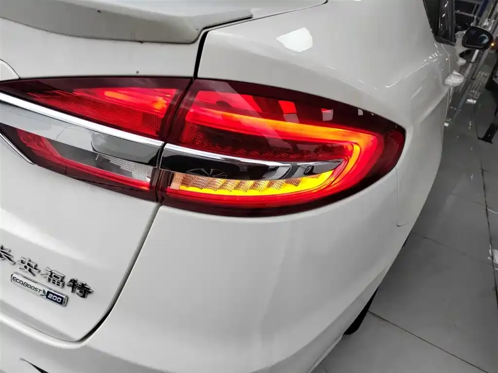 Ford Mondeo 2021 из CN, фото 8