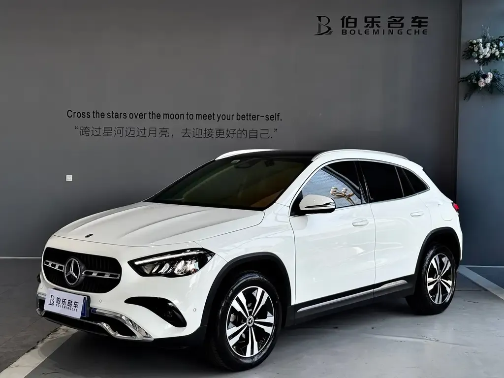 Mercedes-Benz GLA — фото 1