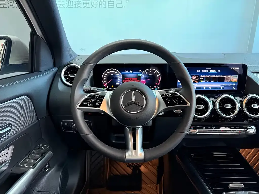 Mercedes-Benz GLA — фото 10