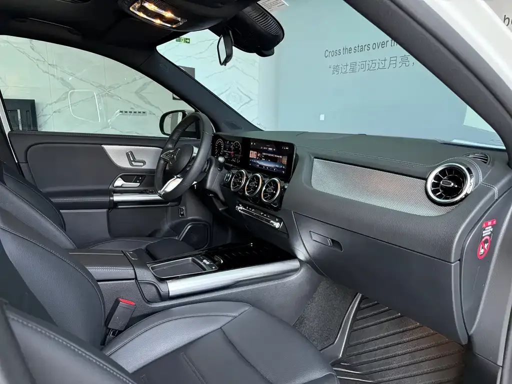 Mercedes-Benz GLA — фото 8