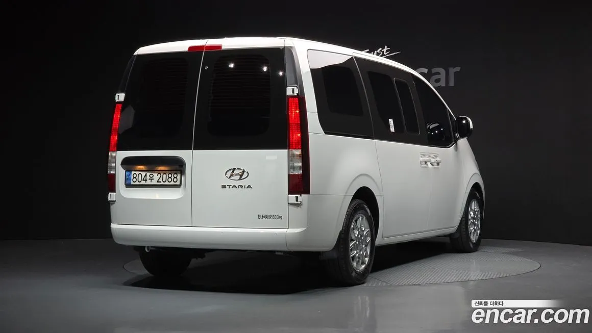 Hyundai Staria — фото 2