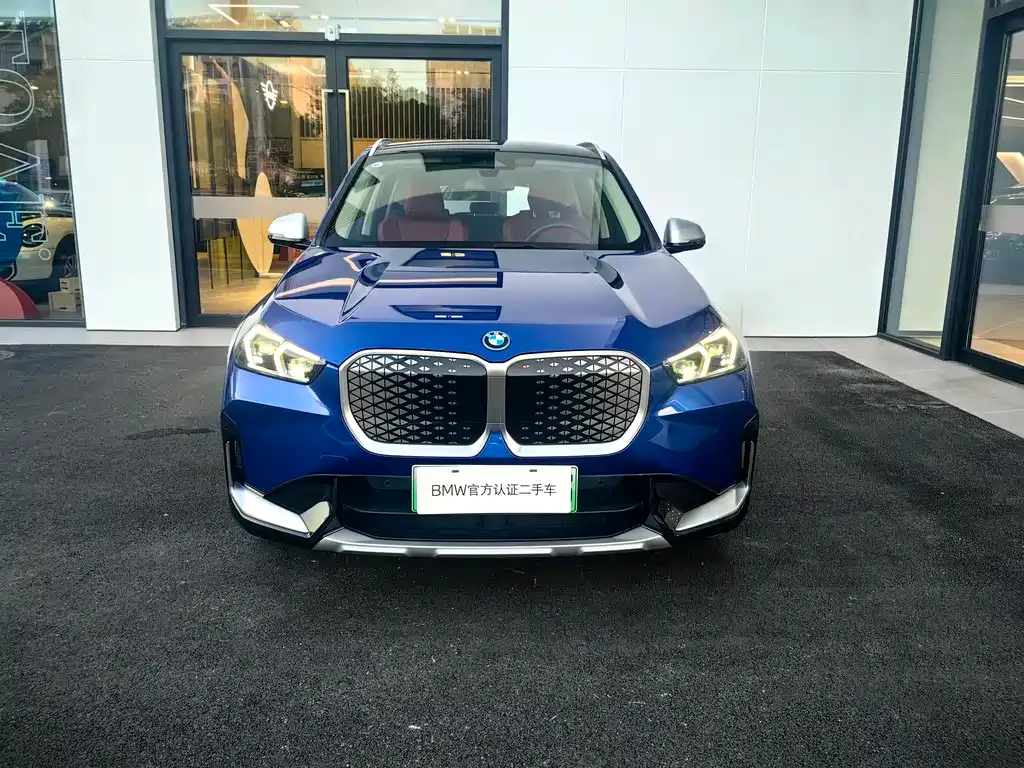 BMW iX1 2024 из CN, фото 2