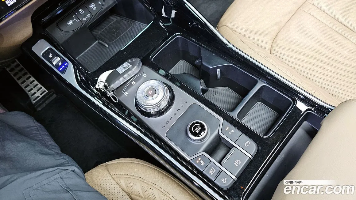 Kia Sorento — фото 9