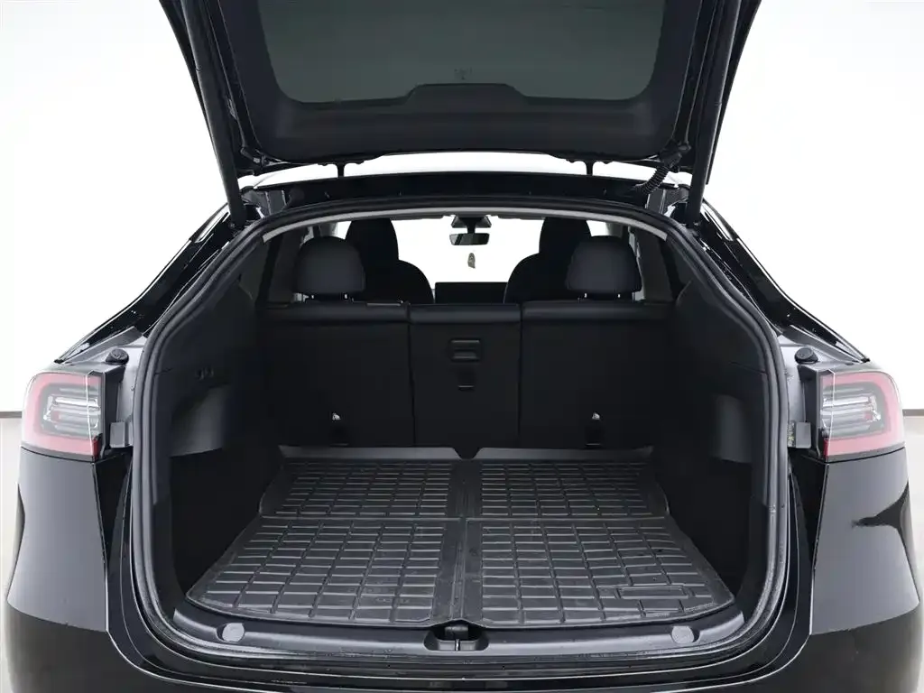 Tesla Model Y 2023 из CN, фото 6