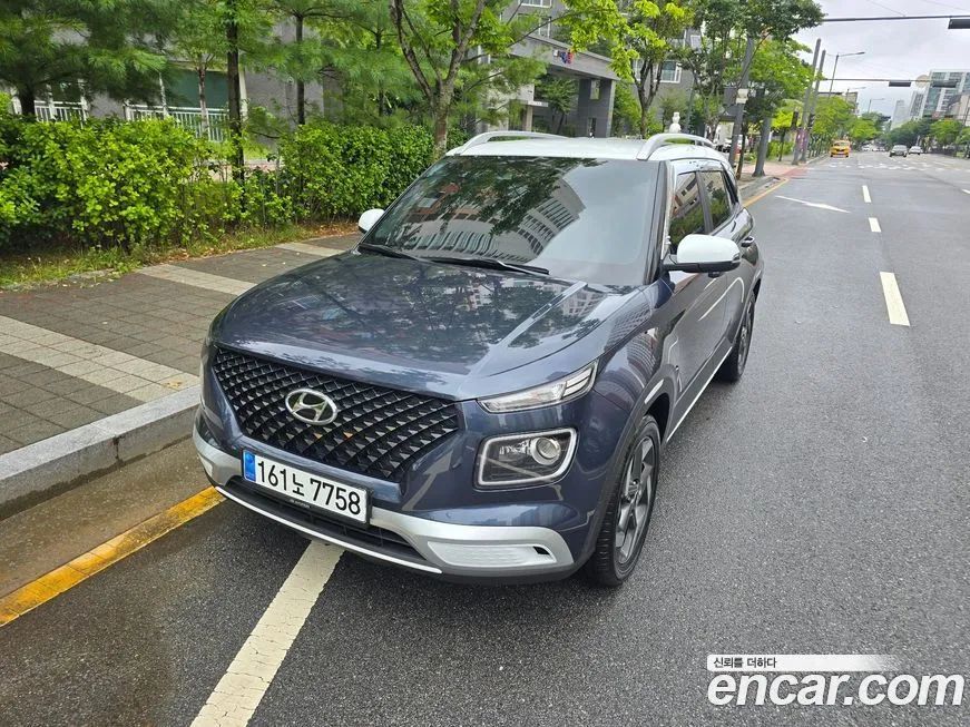 Hyundai Venue — фото 1