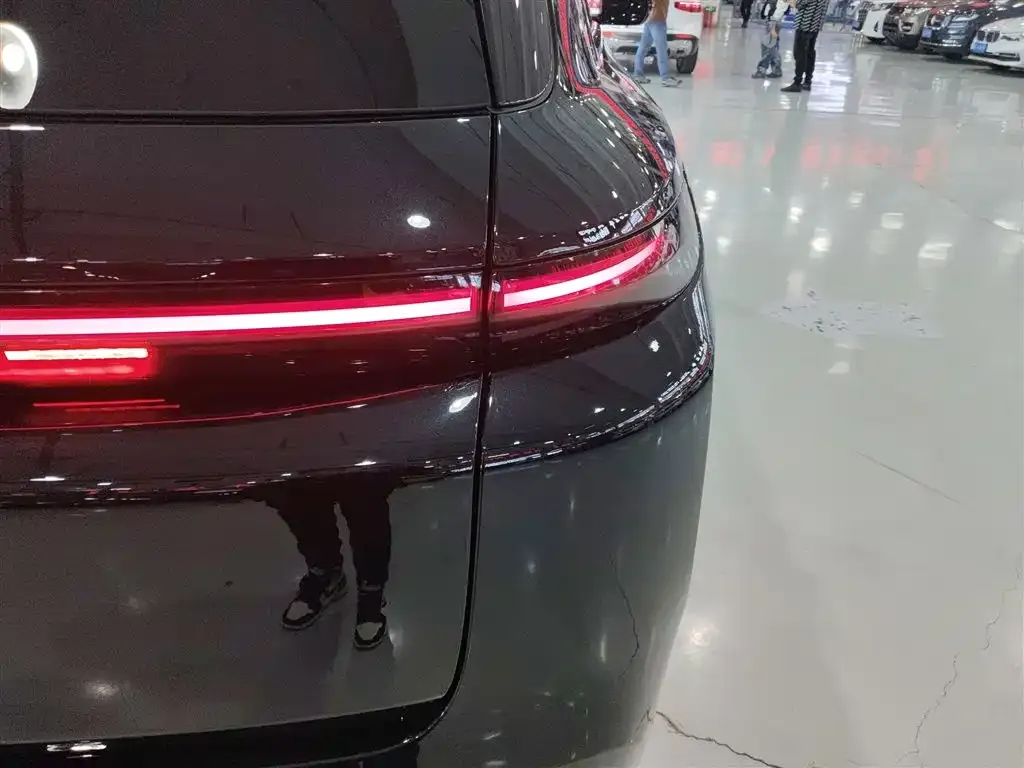 Li Auto L8 2024 из CN, фото 8
