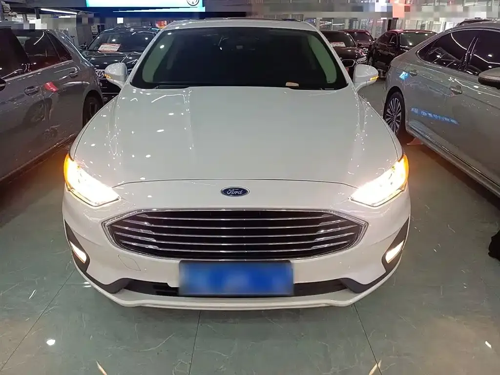 Ford Mondeo 2021 из CN, фото 3