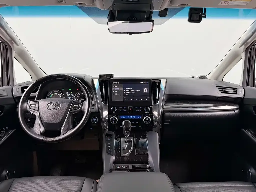 Toyota Vellfire 2021 из CN, фото 9