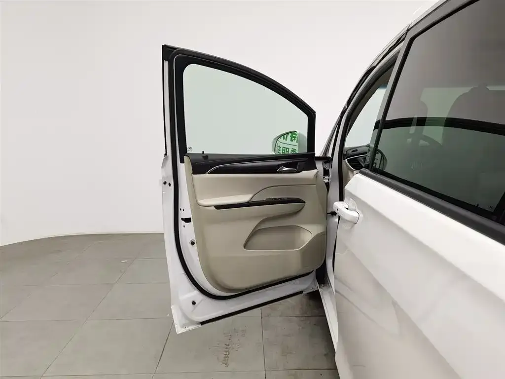 Buick GL8 2021 из CN, фото 8