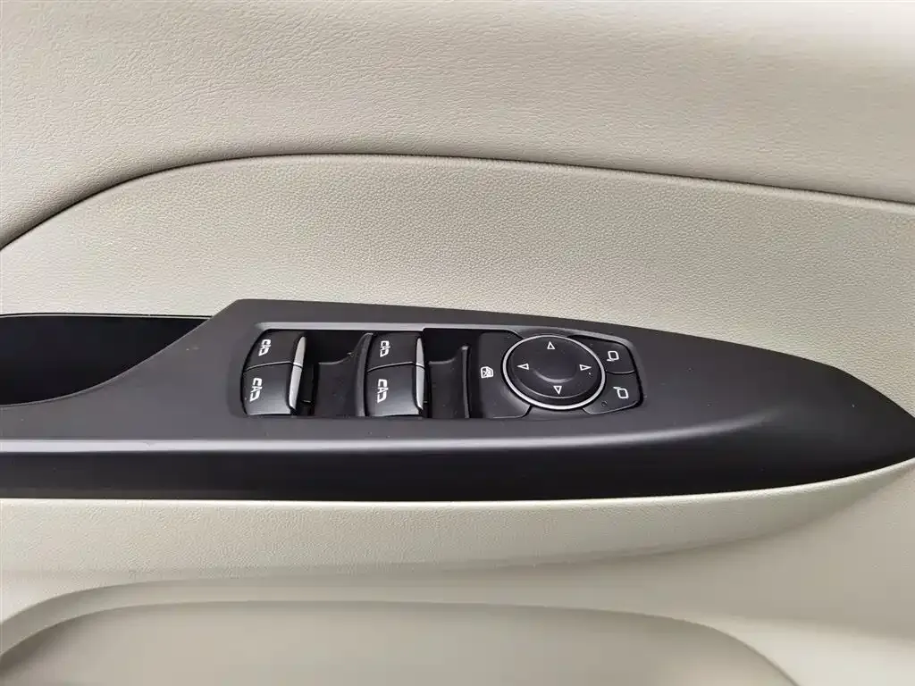 Buick GL8 2021 из CN, фото 9