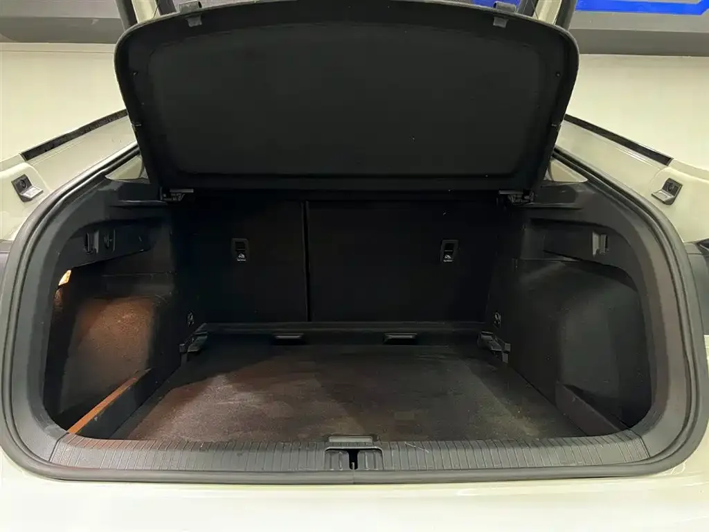 Volkswagen Tiguan X 2022 из CN, фото 7