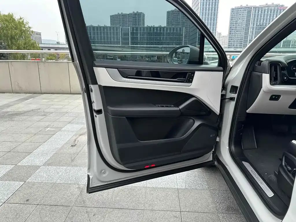 Porsche Cayenne 2024 из CN, фото 10