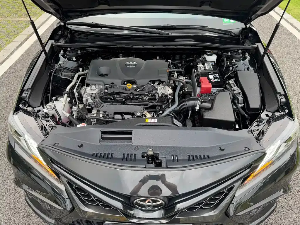 Toyota Camry 2023 из CN, фото 9