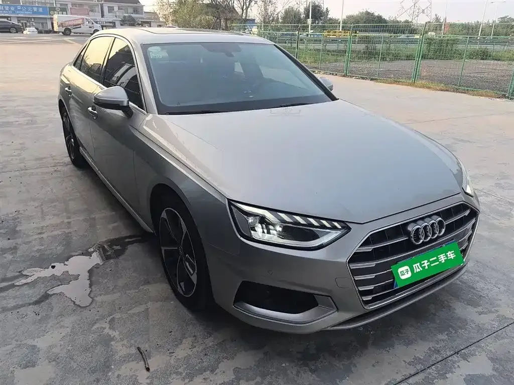 Audi A4L 2021 из CN, фото 4
